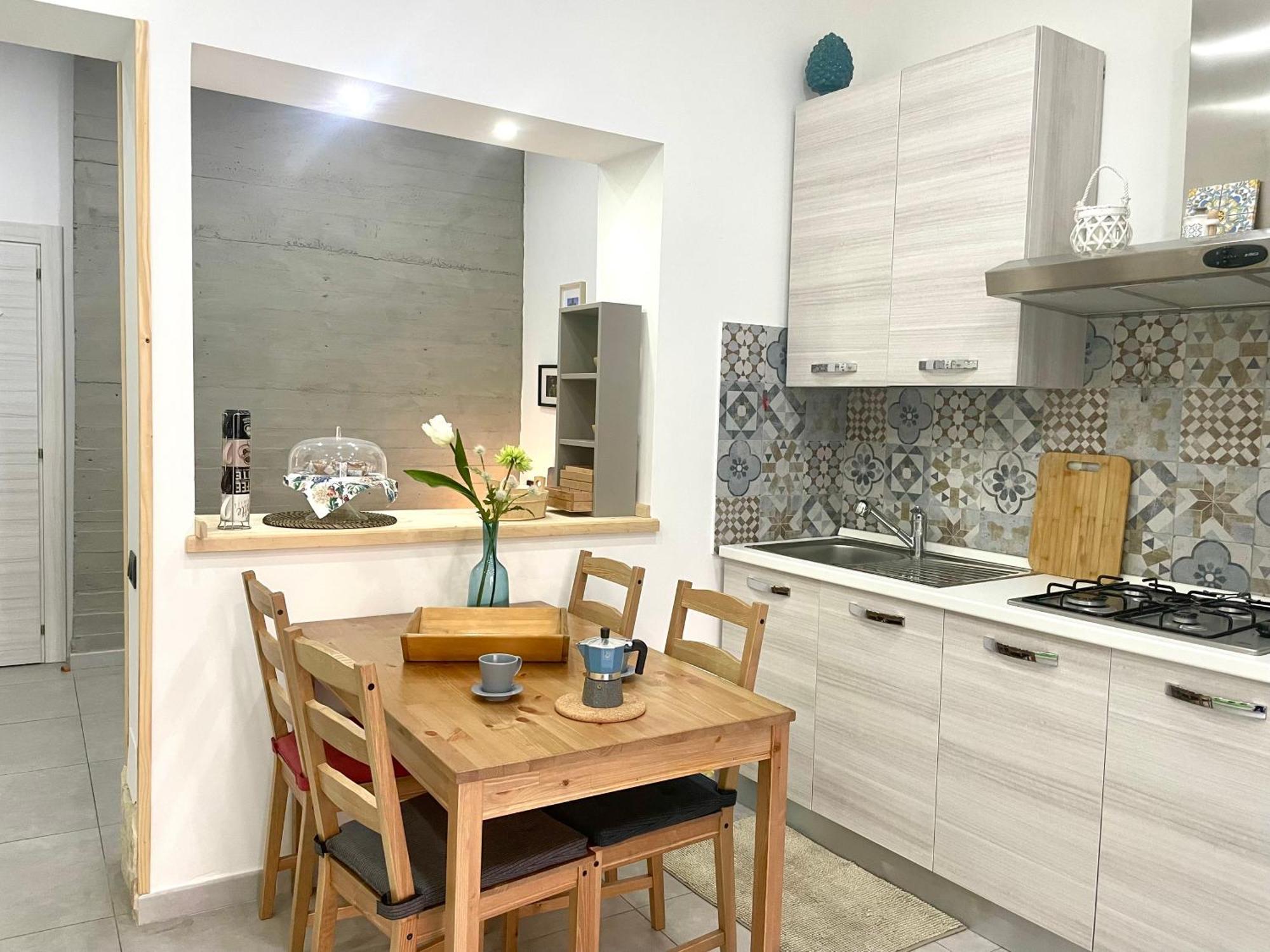 Casa Giniusa Central Studio كاتانيا المظهر الخارجي الصورة