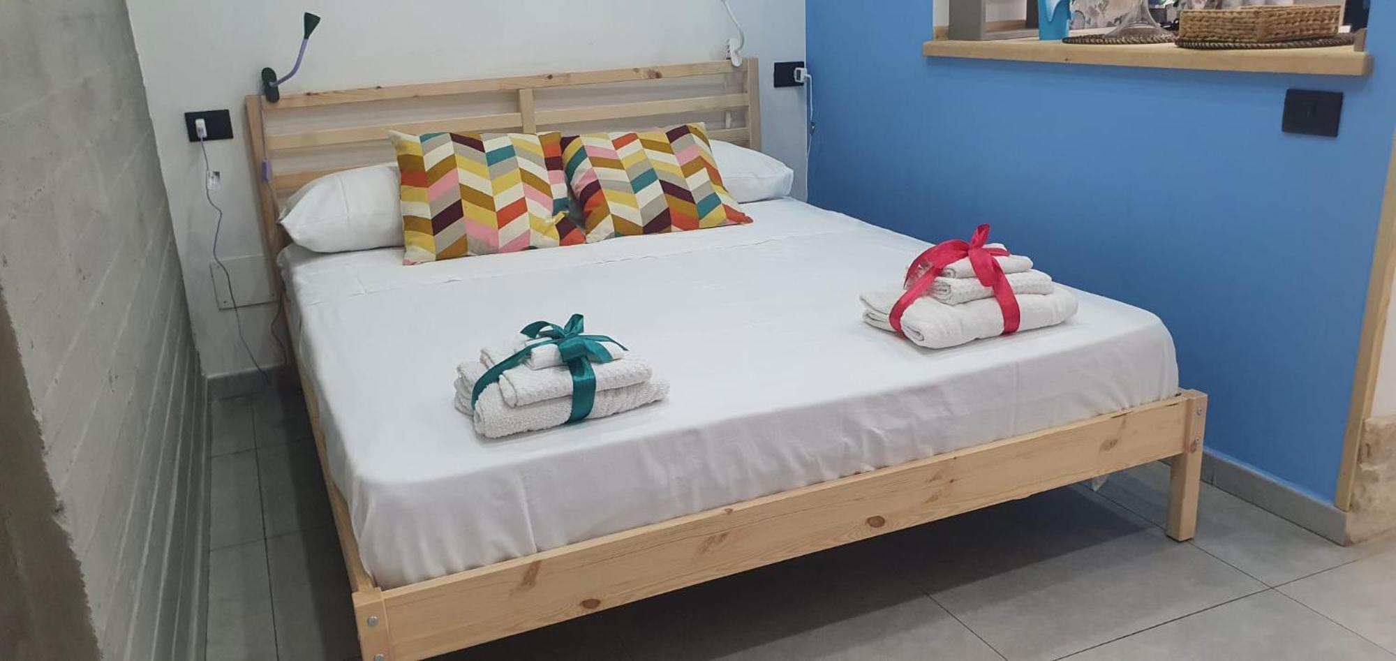 Casa Giniusa Central Studio كاتانيا المظهر الخارجي الصورة
