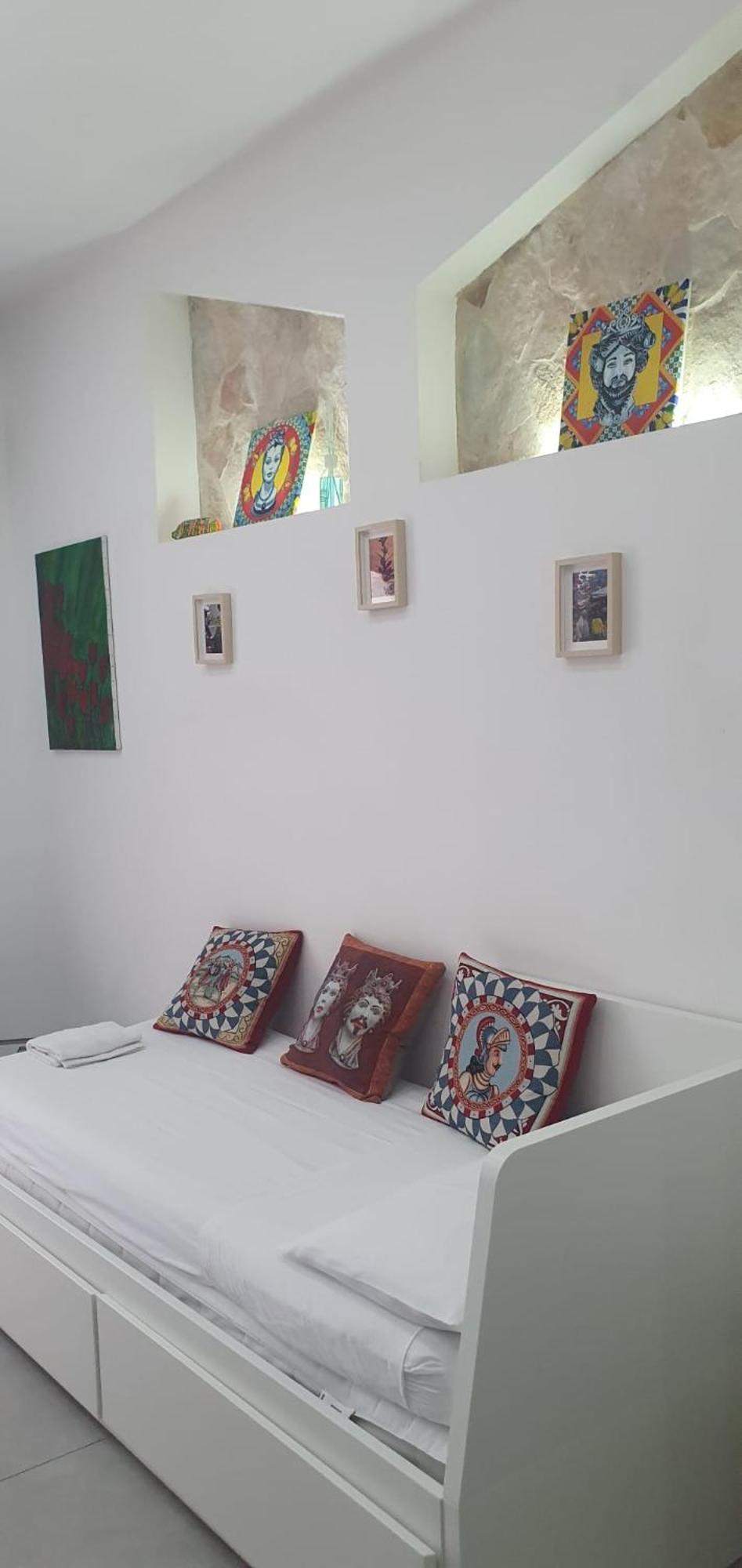 Casa Giniusa Central Studio كاتانيا المظهر الخارجي الصورة